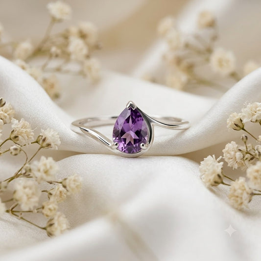 Solitaire Amethyst Ring in 925 Sterling Silver featuring a round purple gemstone