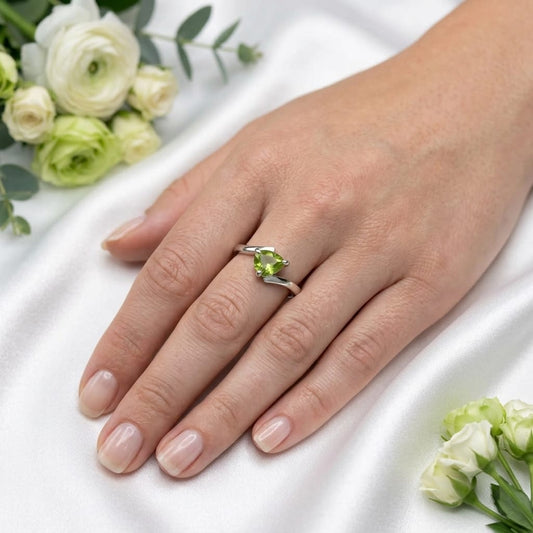 Pear-Cut Peridot Bypass Ring in 925 Sterling Silver