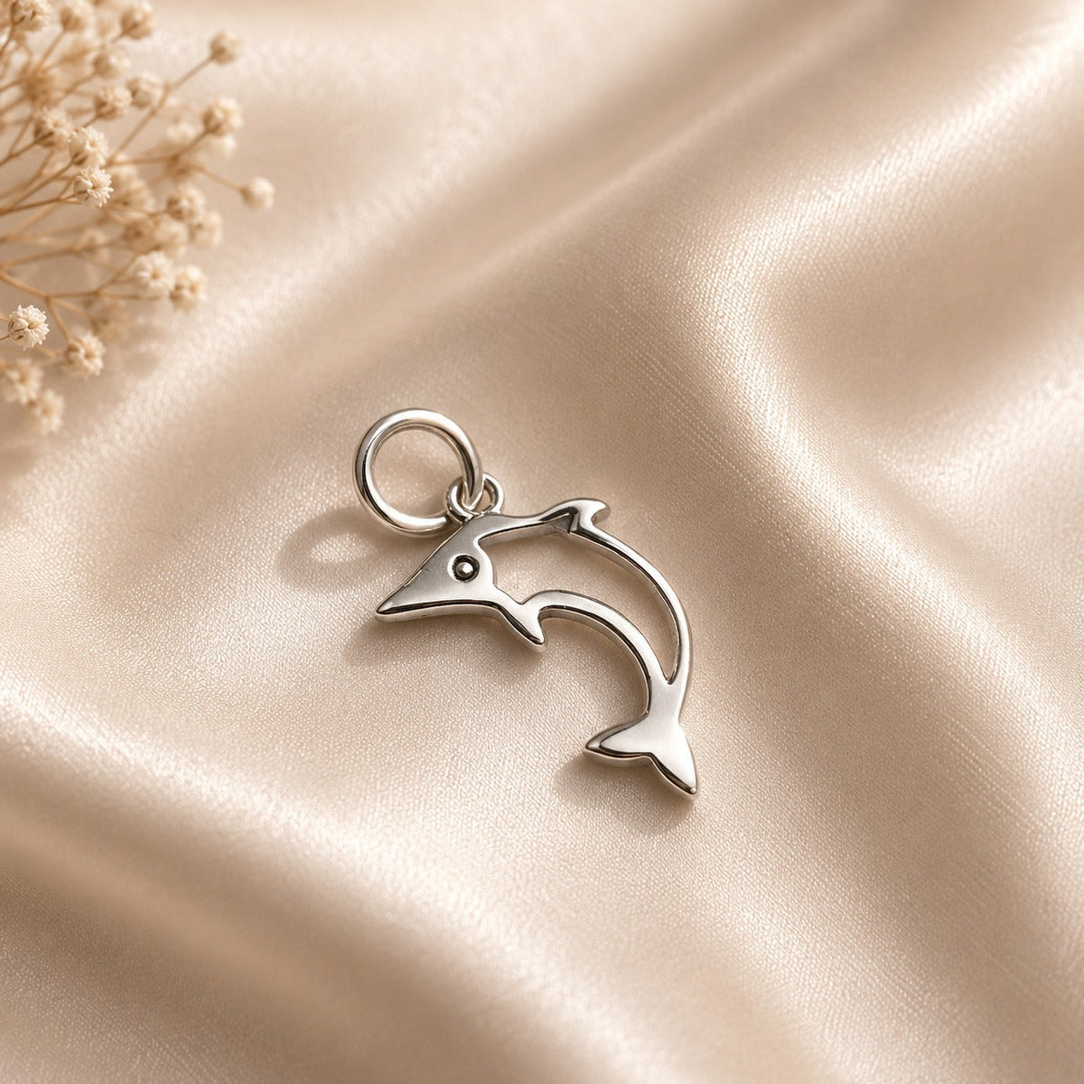 Elegant sterling silver charms collection designed to personalize your jewellery with timeless style.