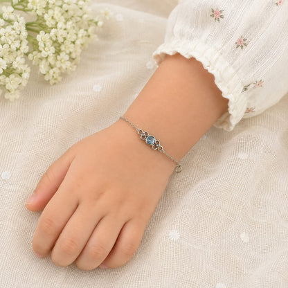 Delicate Blue Topaz link bracelet in 925 Sterling Silver