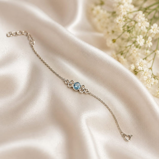 Delicate Blue Topaz link bracelet in 925 Sterling Silver