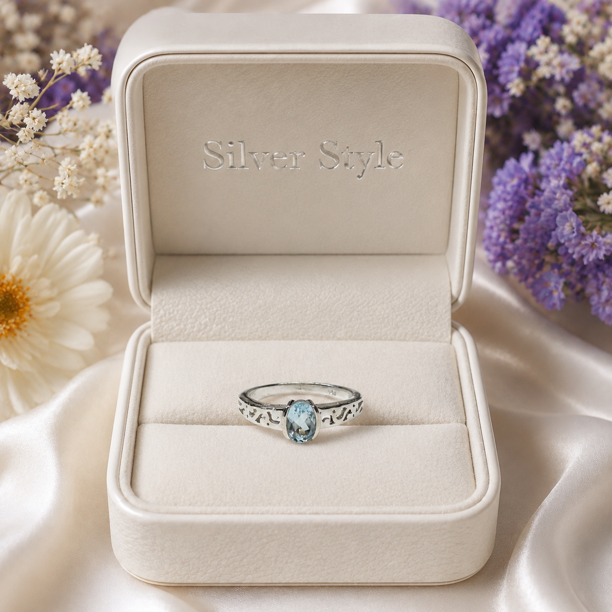Vintage Blue Topaz Ring in Authentic 925 Sterling Silver