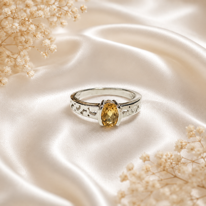 Vintage Citrine Ring in Authentic 925 Sterling Silver