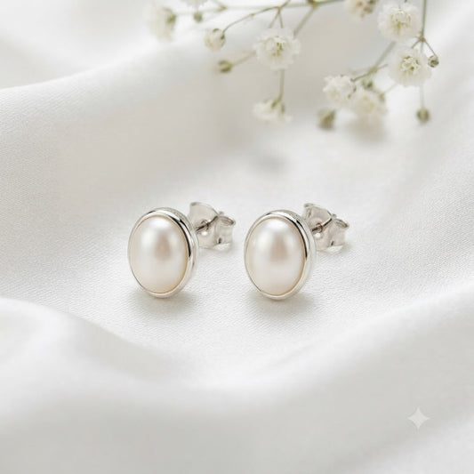 Pearl oval stud earrings in 925 sterling silver