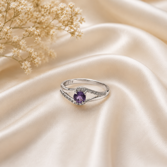 Round Amethyst Ring in 925 Sterling Silver featuring a round purple gemstone with split band