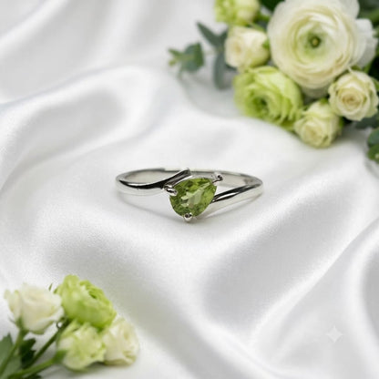 Pear-Cut Peridot Bypass Ring in 925 Sterling Silver