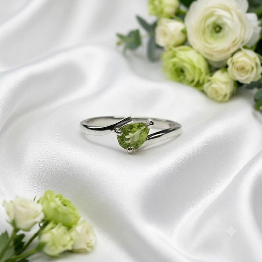 Pear-Cut Peridot Bypass Ring in 925 Sterling Silver