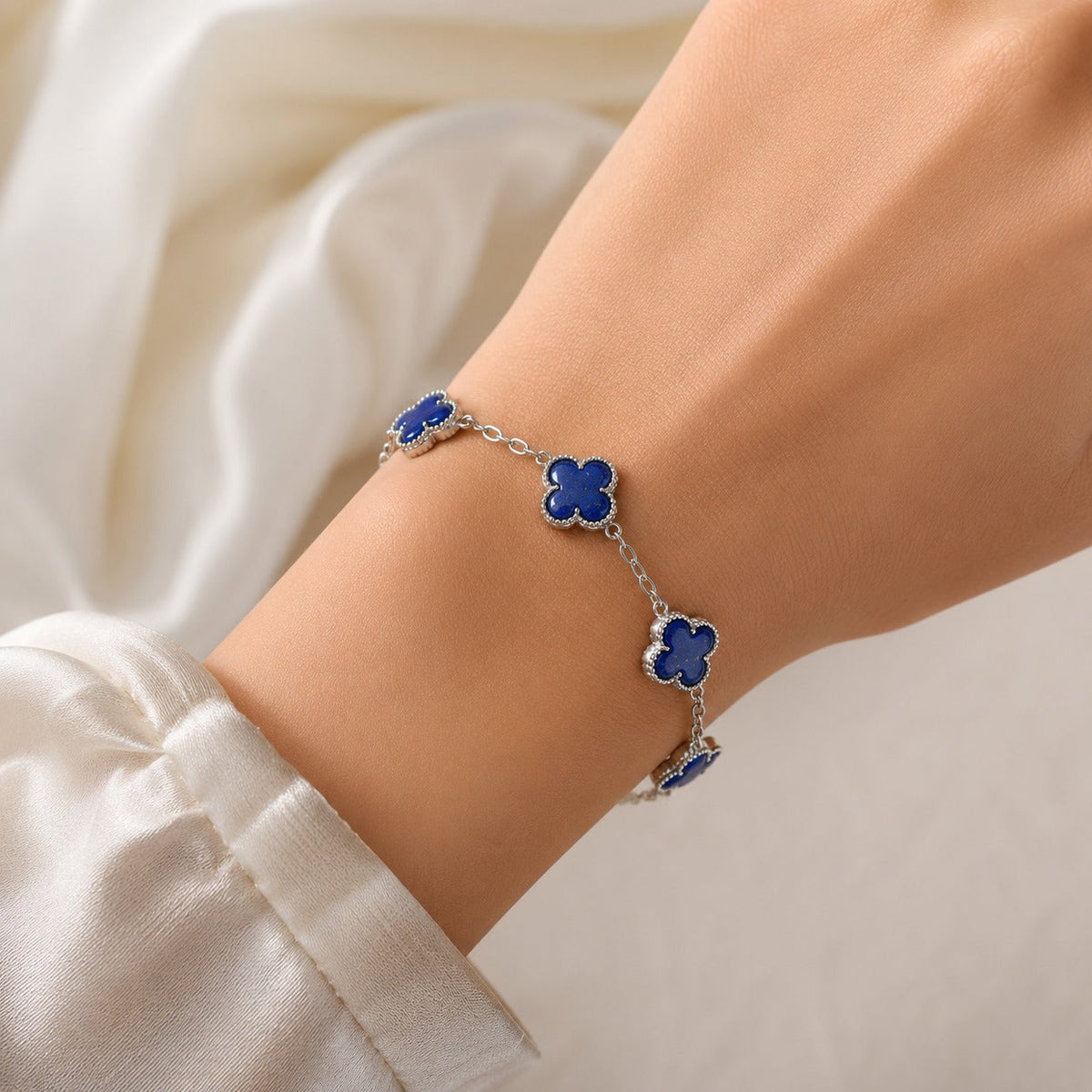 925 Sterling Silver Lapis Lazuli Clover Bracelet with Blue Gemstones